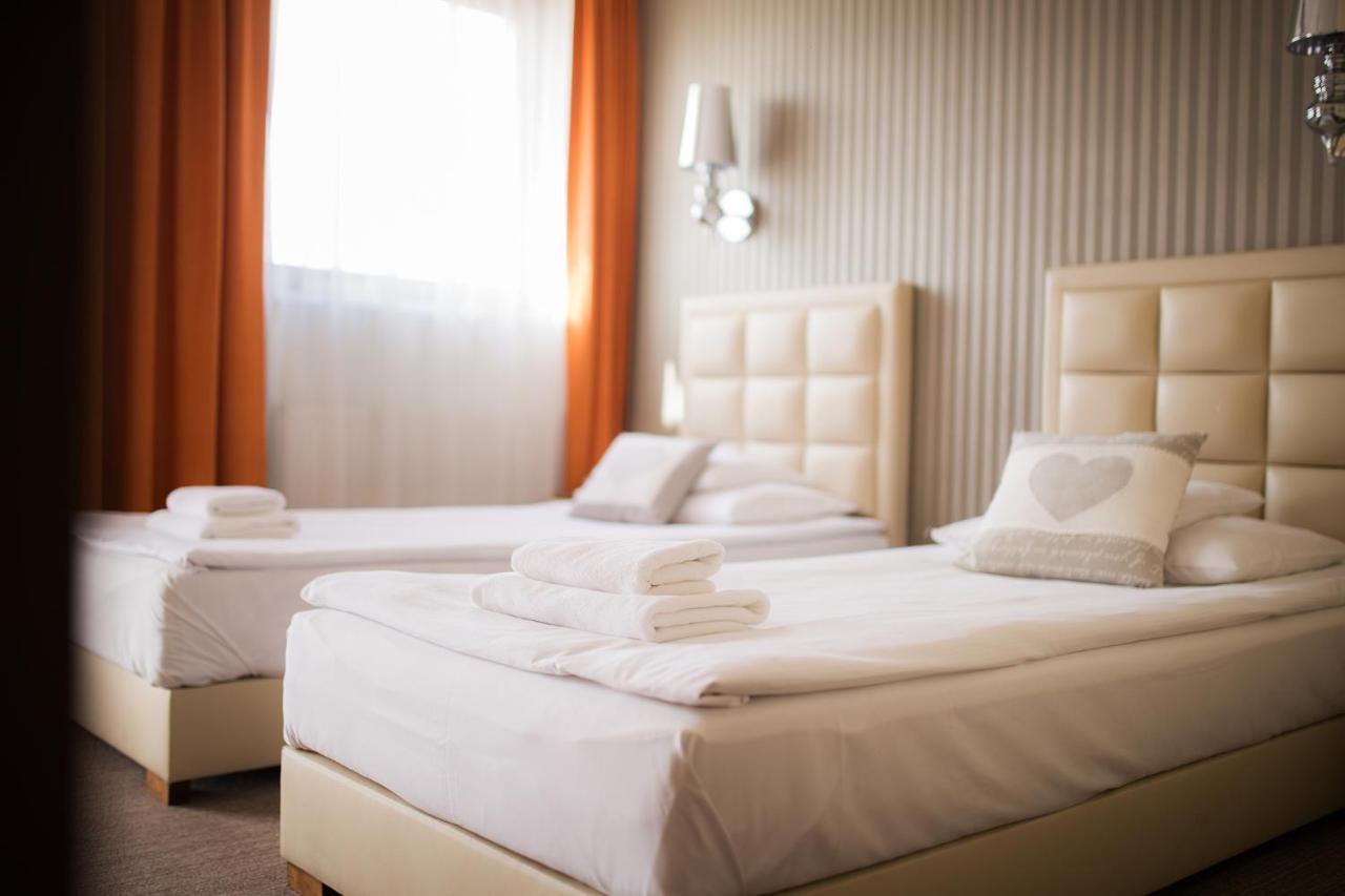 Hotel Wroblewscy 시에라츠 외부 사진