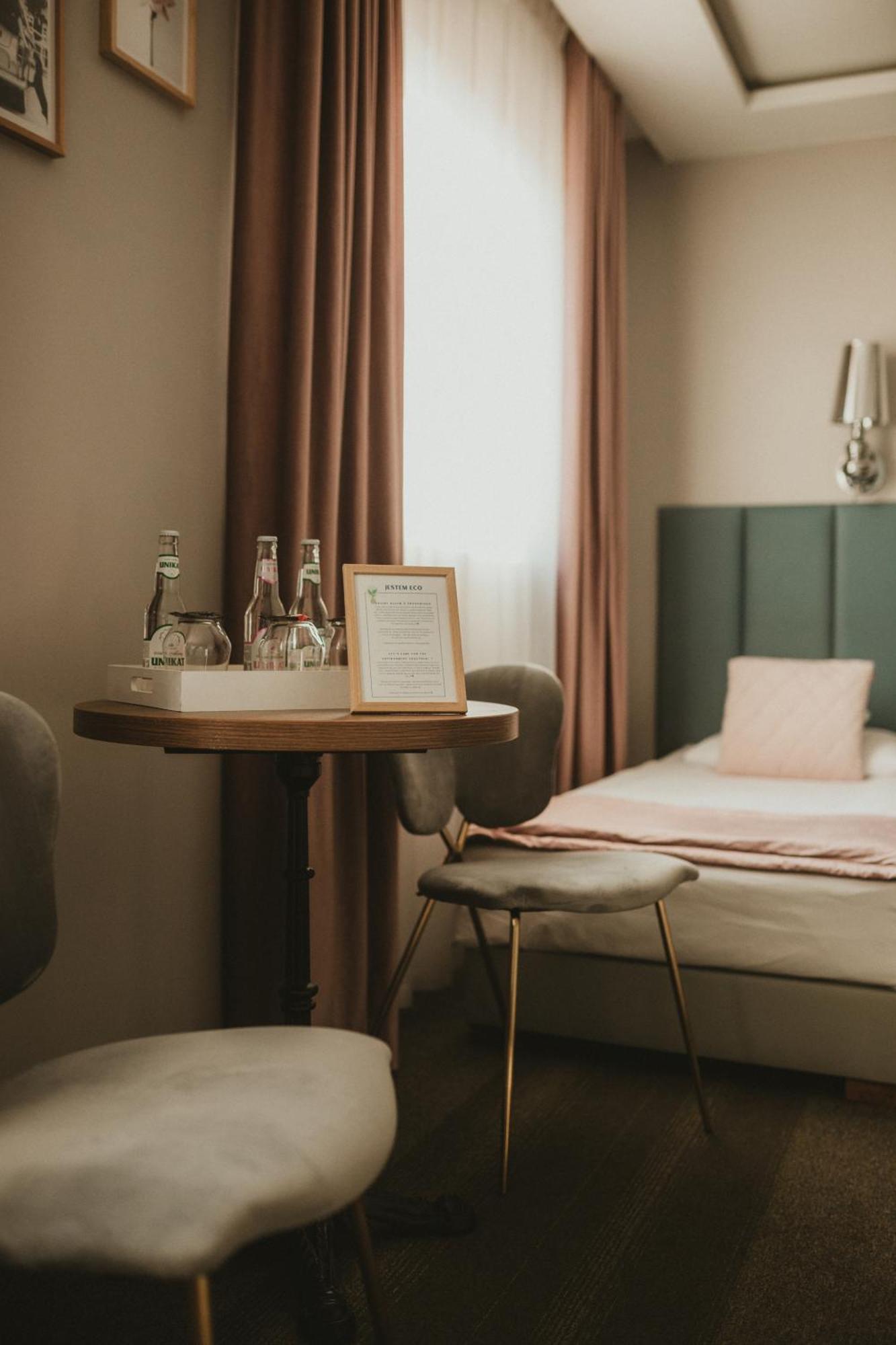 Hotel Wroblewscy 시에라츠 외부 사진